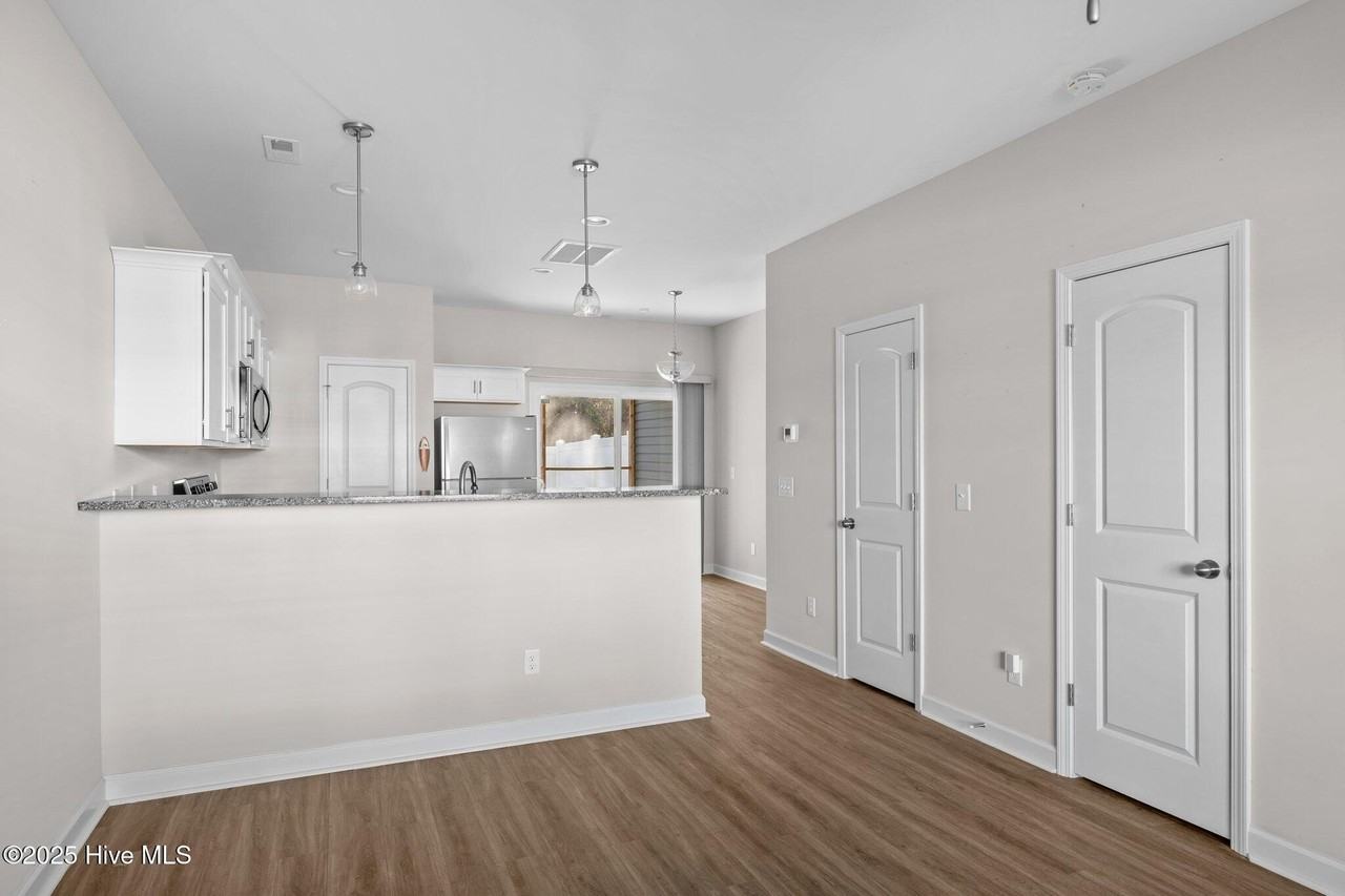 16 Catalina Cir #16 - Photo 7 of 40