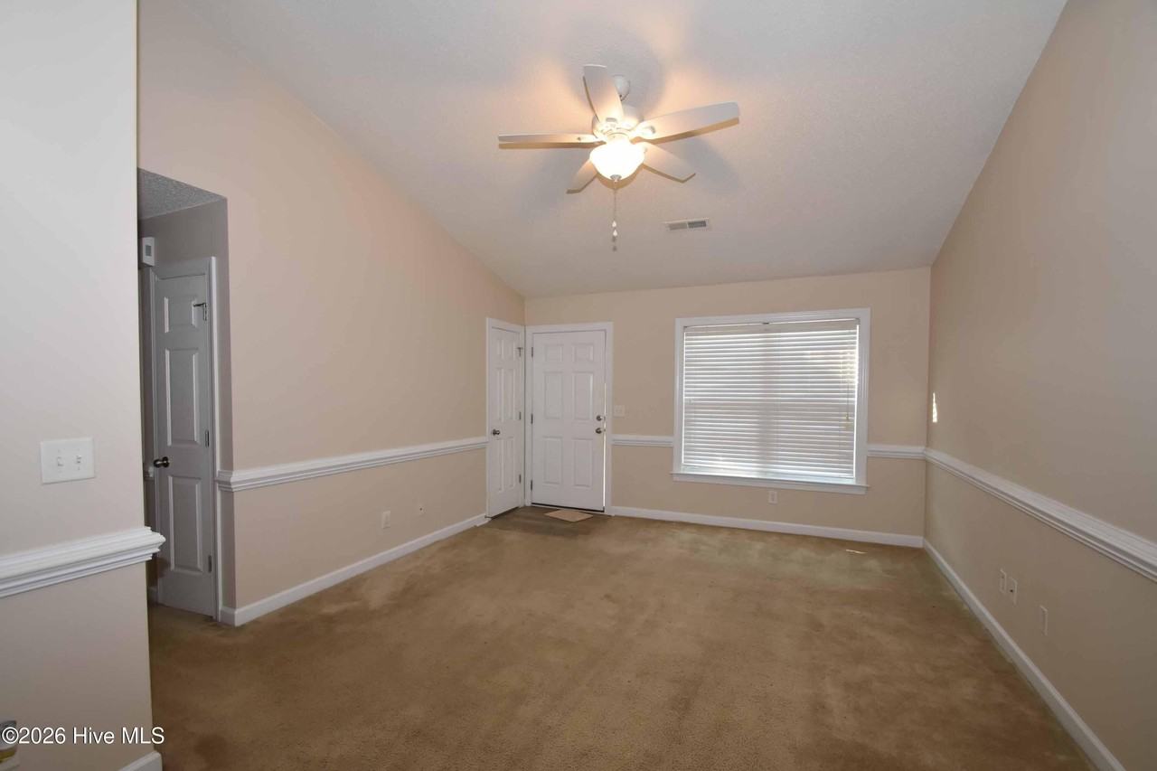 1205 Price Dr #B - Photo 4 of 20