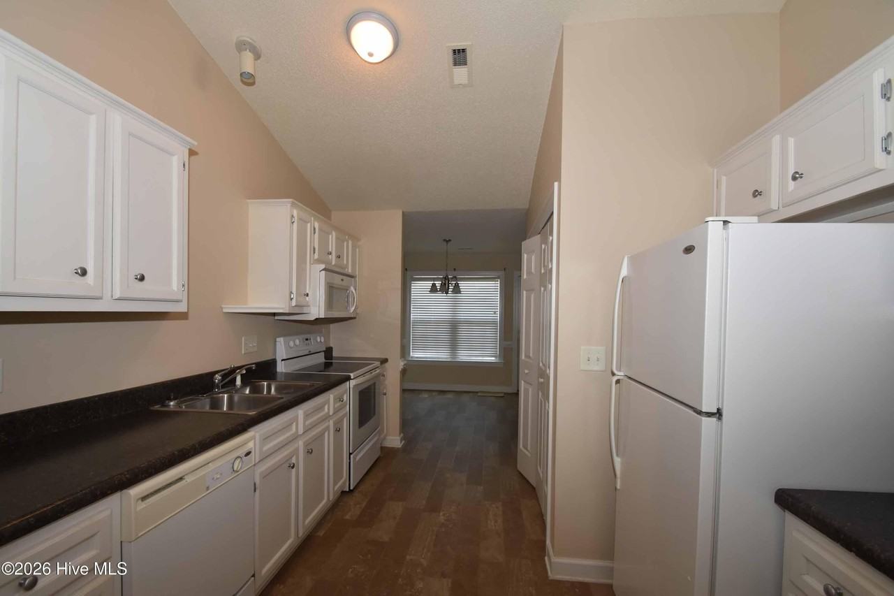 1205 Price Dr #B - Photo 5 of 20