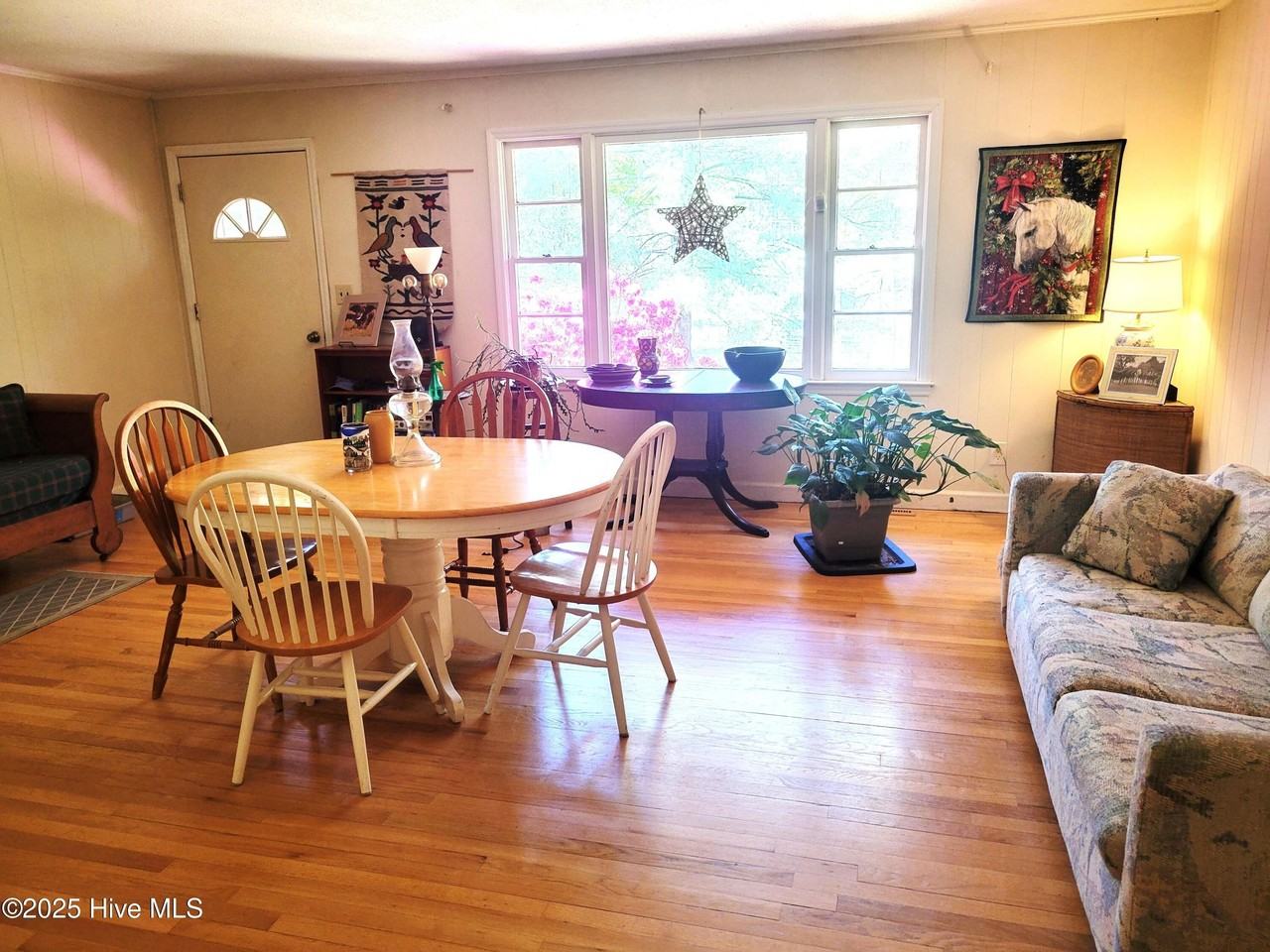 320 Shields Rd - Photo 2 of 42