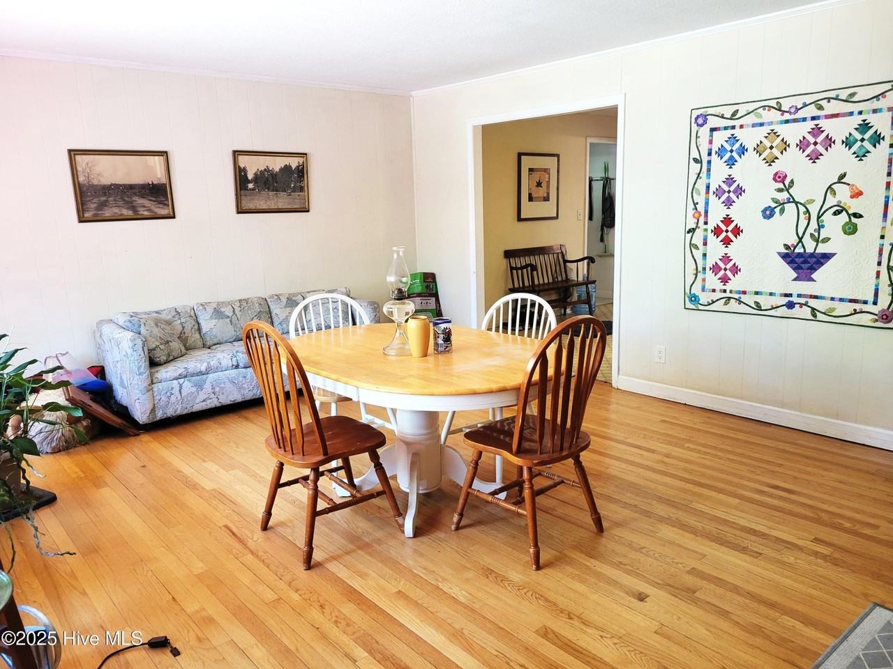 320 Shields Rd - Photo 3 of 42