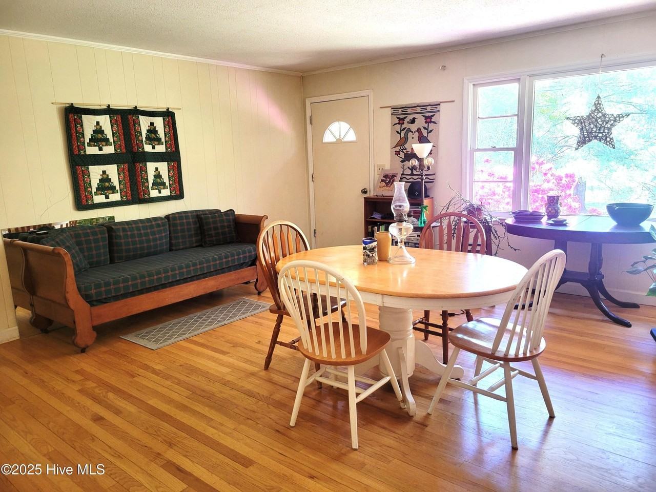 320 Shields Rd - Photo 6 of 42