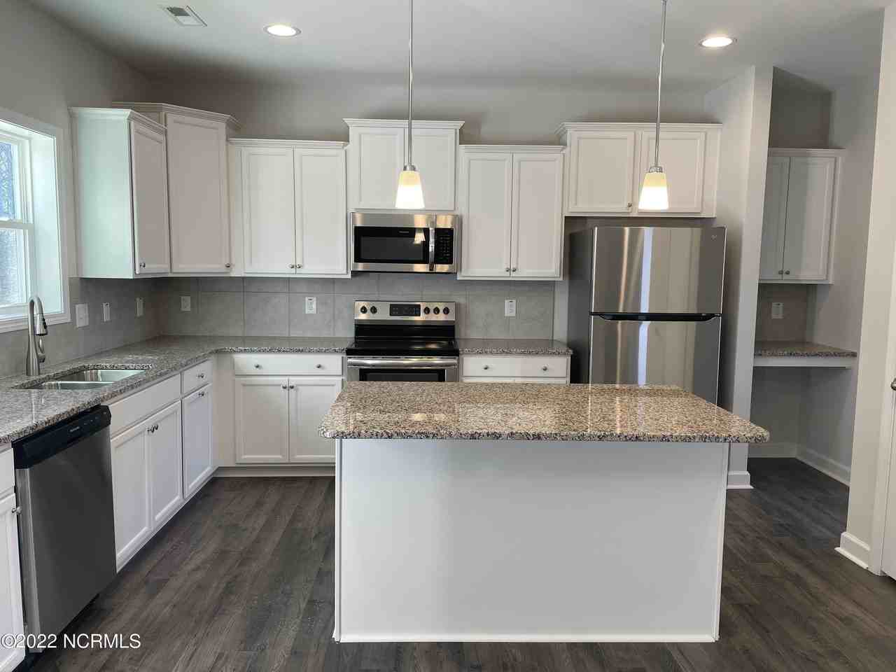 3030 Wilton Way - Photo 3 of 19