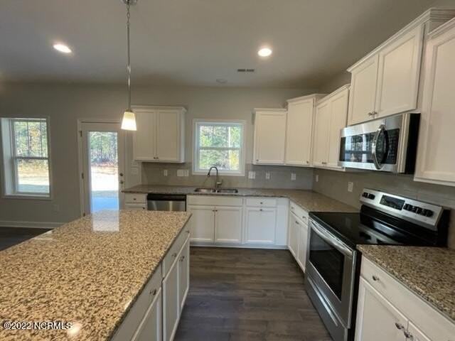 3030 Wilton Way - Photo 4 of 19