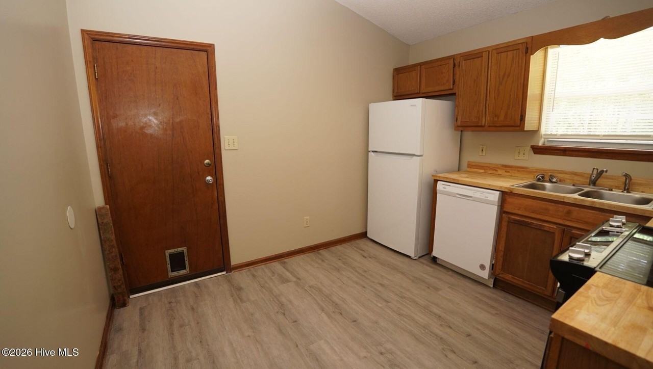 103 N Ginger Dr - Photo 6 of 17