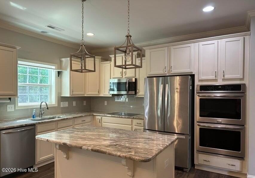 540 Avenue Of The Carolinas - Photo 3 of 40