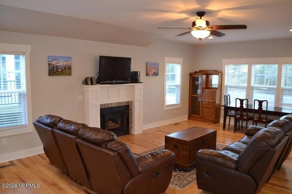 845 N May St - Photo 5 of 21