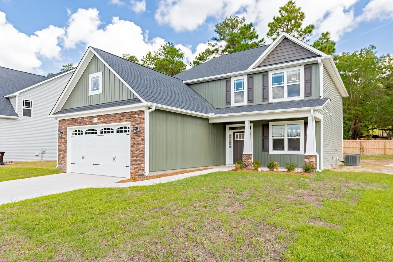 587 Foothills St - Photo 7 of 38