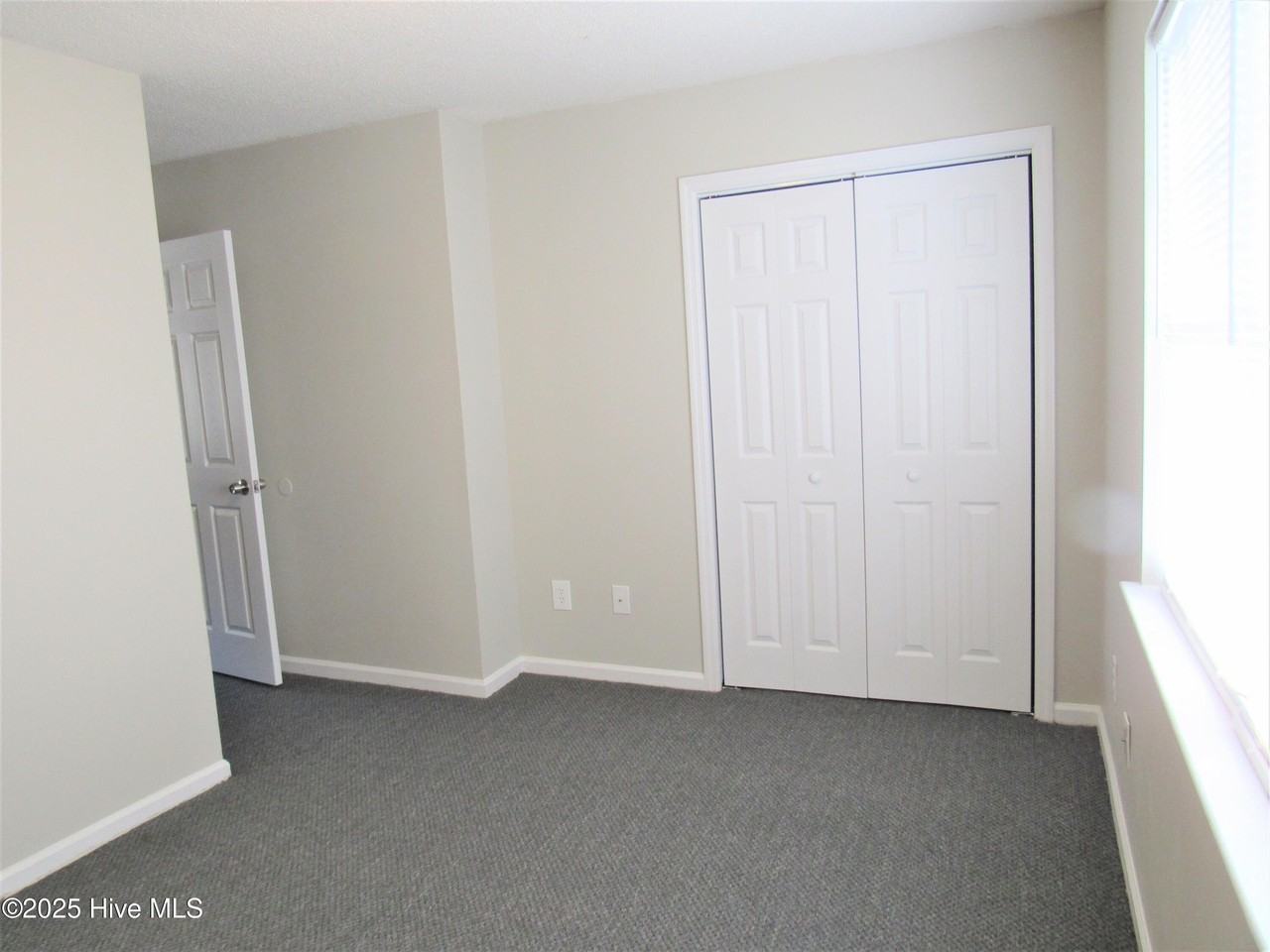 2164 Brandymill Ln - Photo 7 of 18