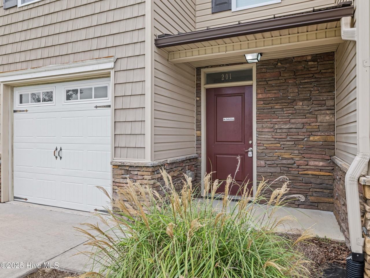 201 Boyington Place Rd - Photo 5 of 30