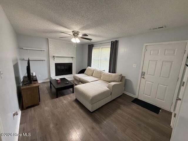 453 Hunting Green Dr - Photo 3 of 16