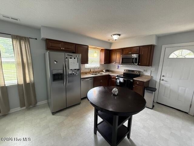 453 Hunting Green Dr - Photo 7 of 16