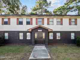 featured image of 110 Ravenwood Dr #D