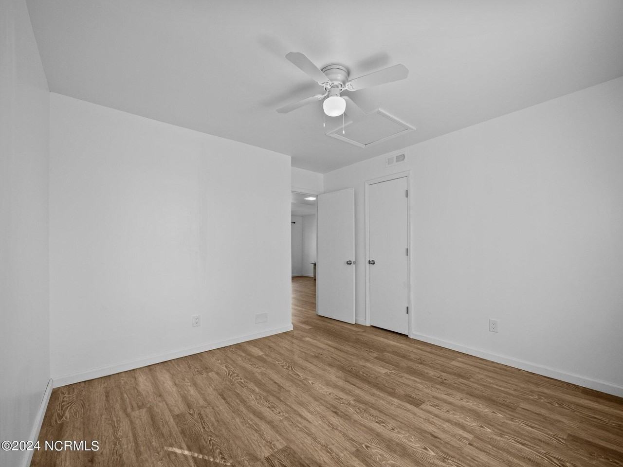 110 Ravenwood Dr #D - Photo 3 of 20