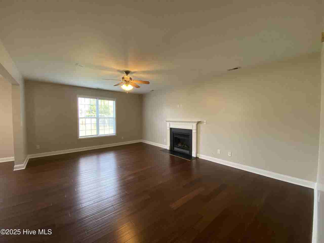 105 Moonstone Ct - Photo 5 of 28