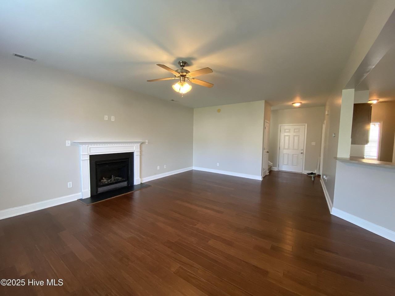 105 Moonstone Ct - Photo 7 of 28