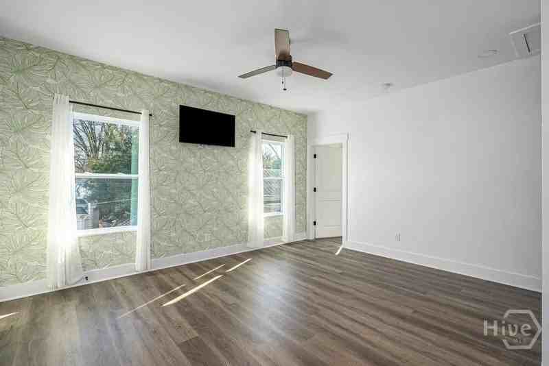 637 E Anderson St #A - Photo 5 of 26