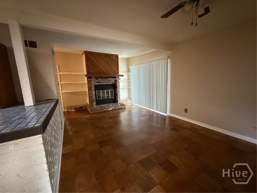 524 Jackson Blvd - Photo 2 of 10