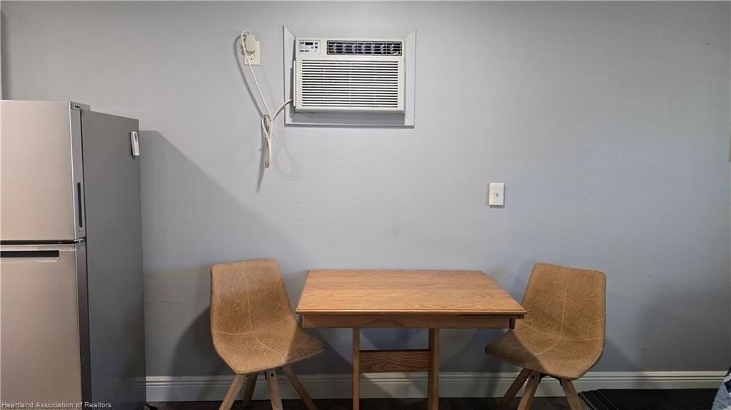 685 Lake June Rd - Photo 7 of 14