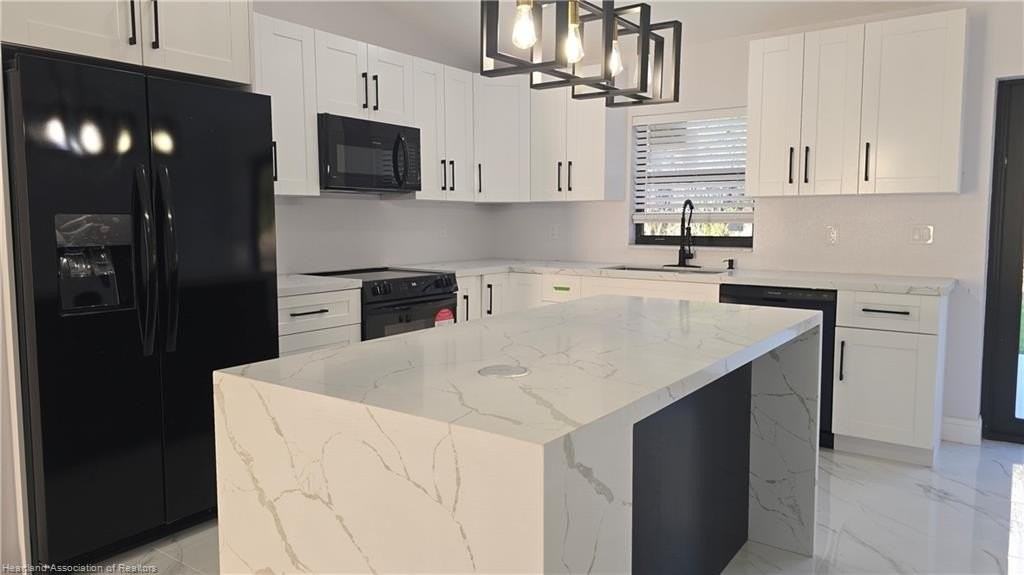 4720 Trout Ave - Photo 5 of 30