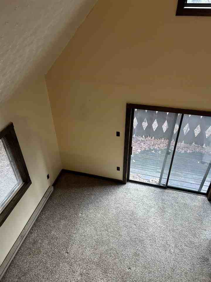 213 Spotswood Ln - Photo 6 of 9