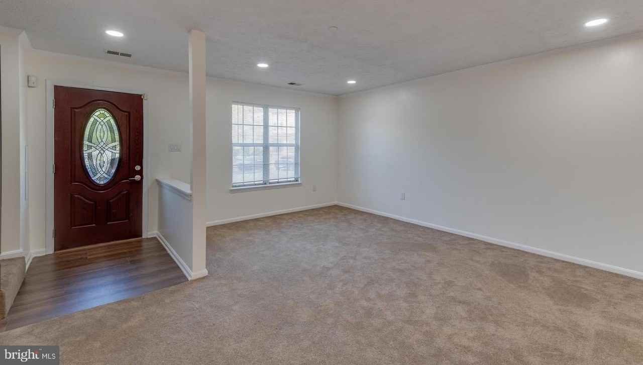 2502 Regal Pl - Photo 4 of 29