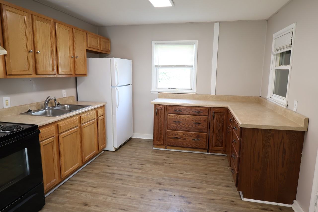 206 N 7th St #1 - Photo 6 of 32