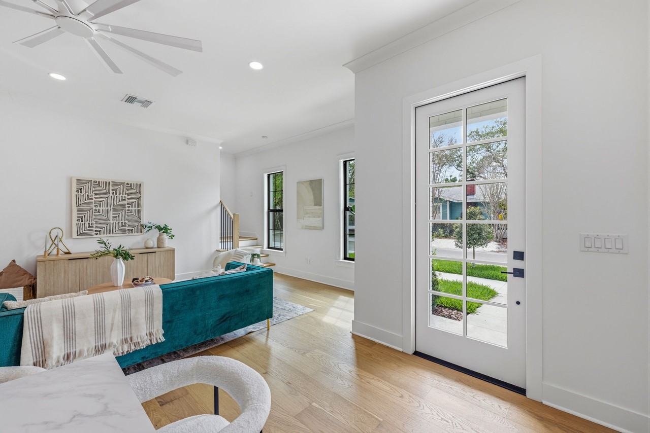 3010 S Esperanza Ave - Photo 4 of 50