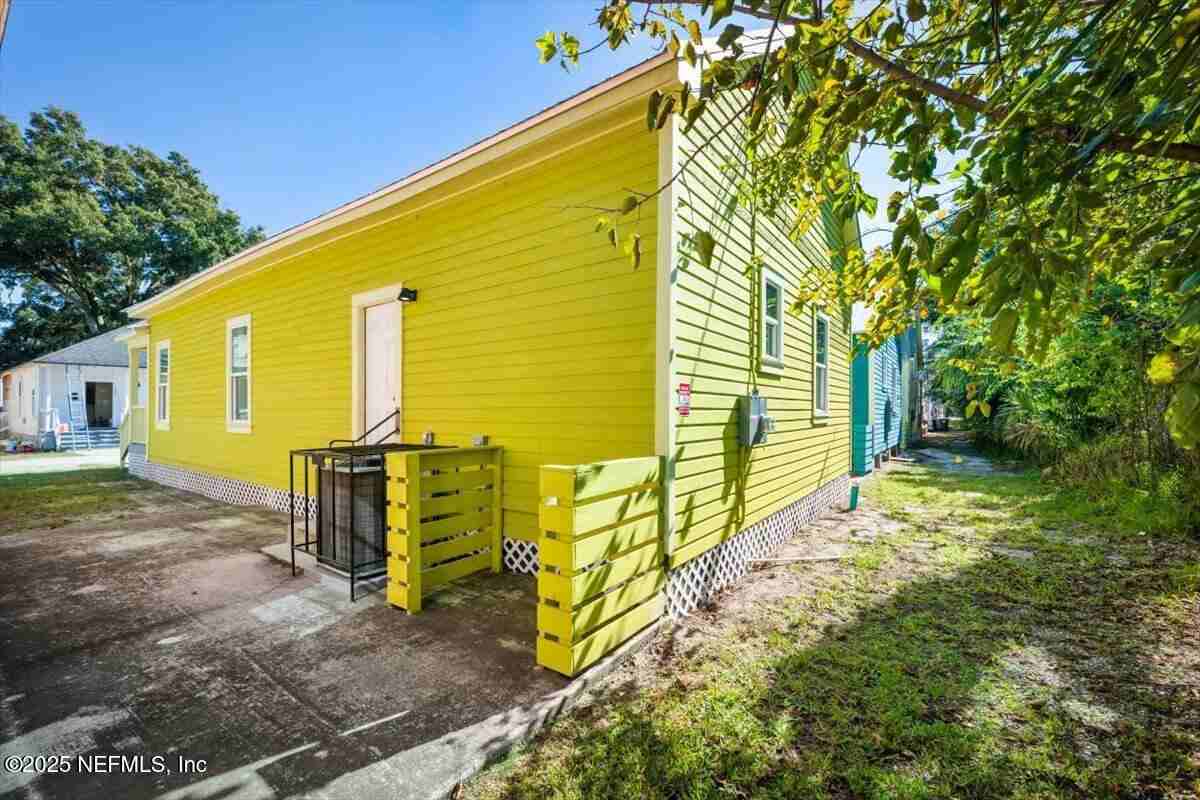 1946 Redell St - Photo 6 of 28