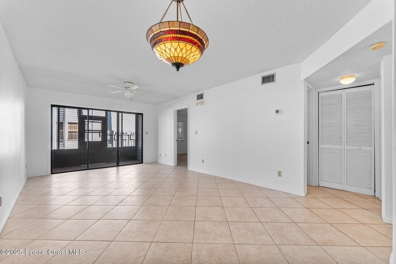 1725 Harrison St - Photo 7 of 50
