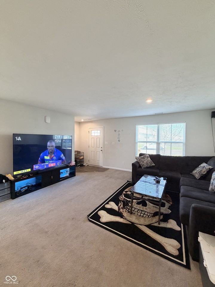 2637 Spurlock Ln - Photo 2 of 16