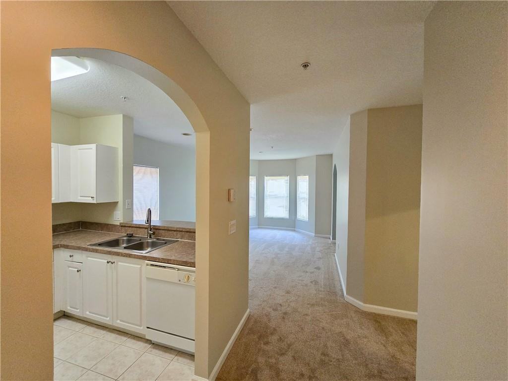 5035 Fairways Cir - Photo 3 of 20