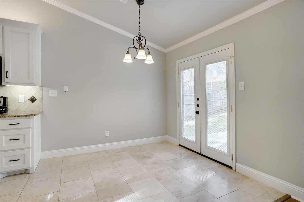 110 Wildbriar St - Photo 6 of 18