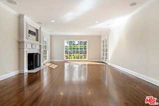 360 Alma Real Dr - Photo 6 of 8