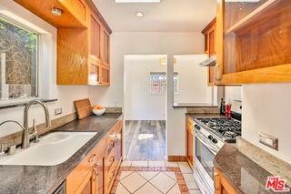 655 Brooks Ave - Photo 4 of 8