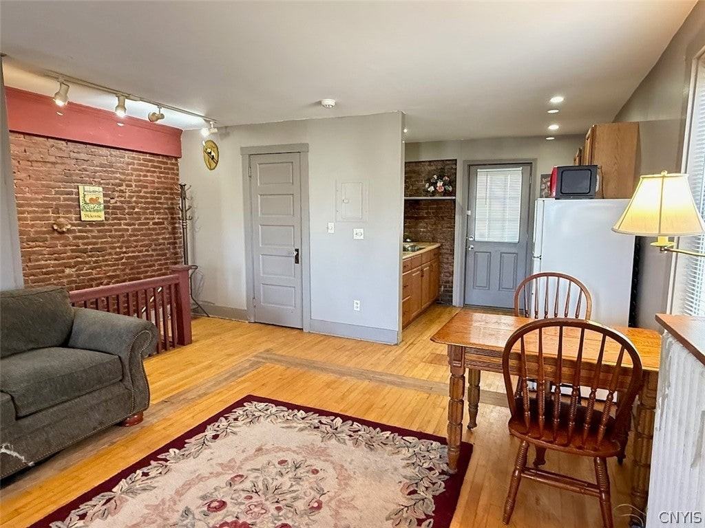1 S Jefferson St Apt 2 - Photo 2 of 12