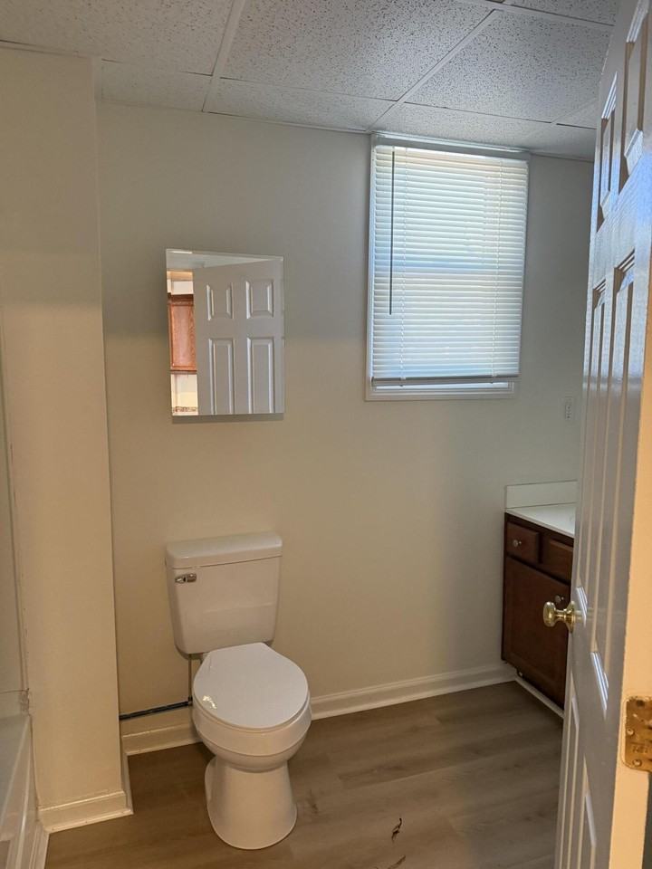 620 Locust St - Photo 7 of 8