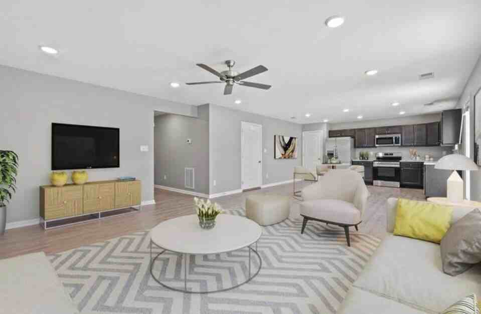 301 Krauss Dr - Photo 3 of 17