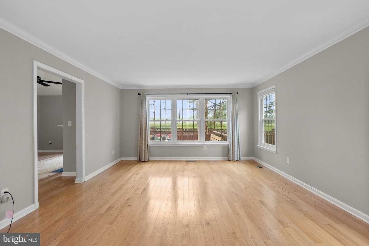 20303 Marketree Pl - Photo 5 of 50