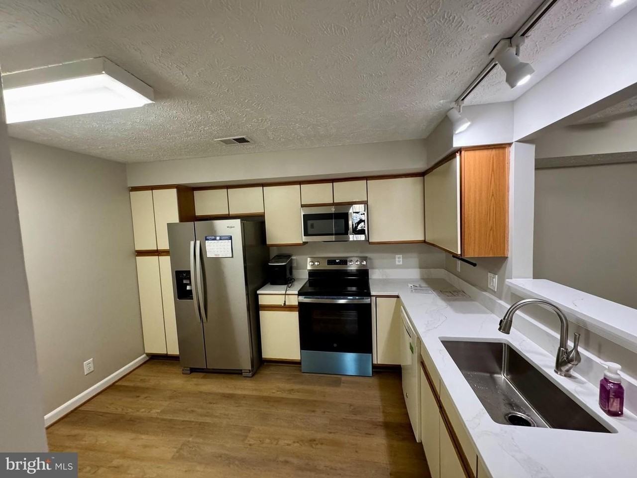 3804 Ridge Knoll Ct - Photo 7 of 19