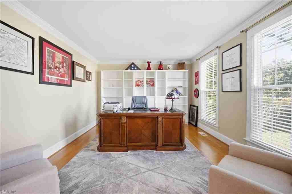 1137 Kingsbury Dr - Photo 5 of 36