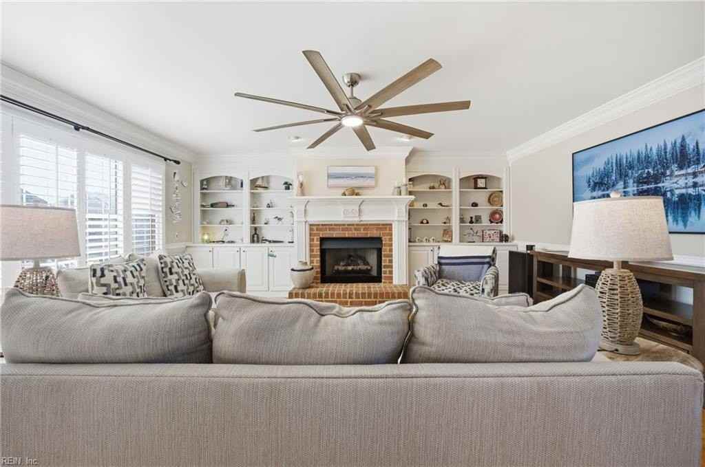 1137 Kingsbury Dr - Photo 6 of 36