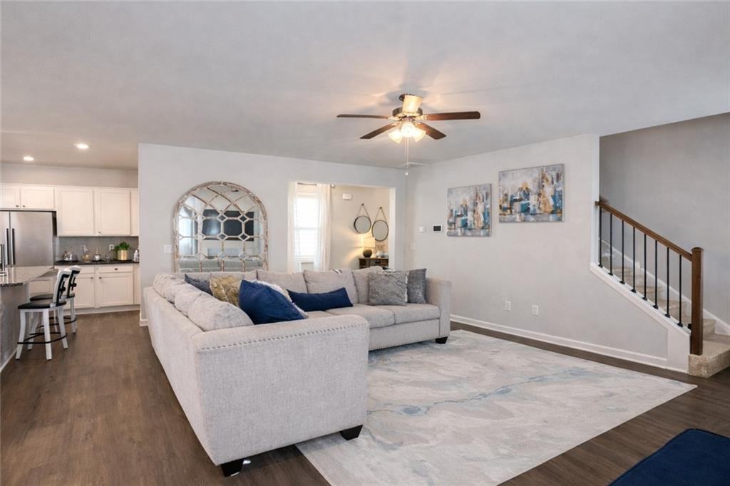 182 Woodhouse Cir - Photo 3 of 26