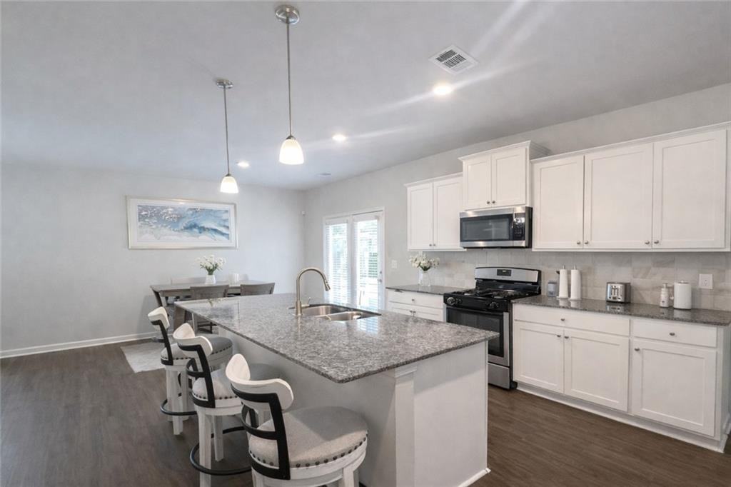 182 Woodhouse Cir - Photo 4 of 26