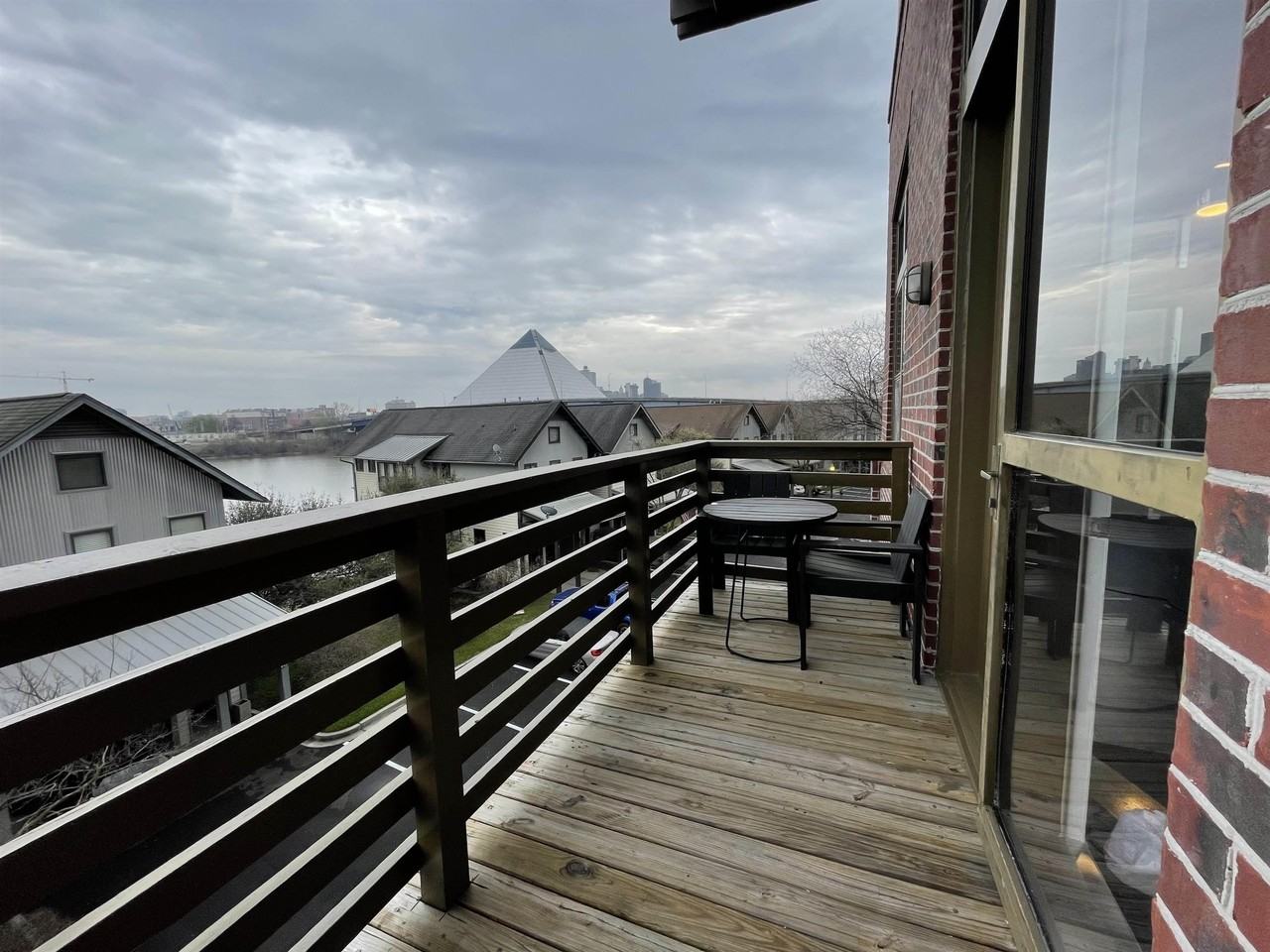 700 Harbor Bend Rd #202 - Photo 2 of 18