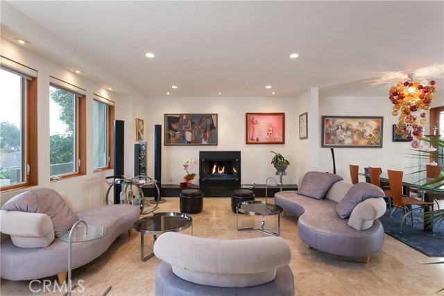 19631 Crestknoll Dr - Photo 6 of 8