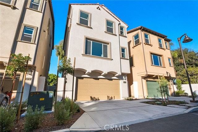 11741 Rose Dr - Photo 2 of 8