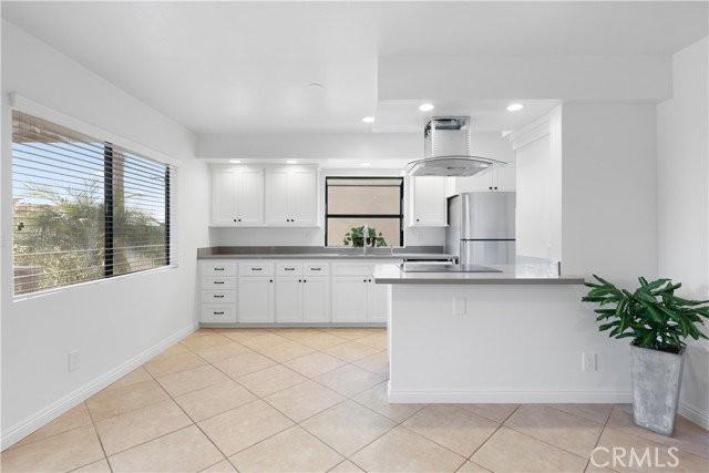 454 Seaward Rd - Photo 3 of 8