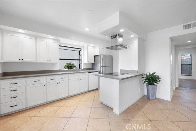 454 Seaward Rd - Photo 6 of 8