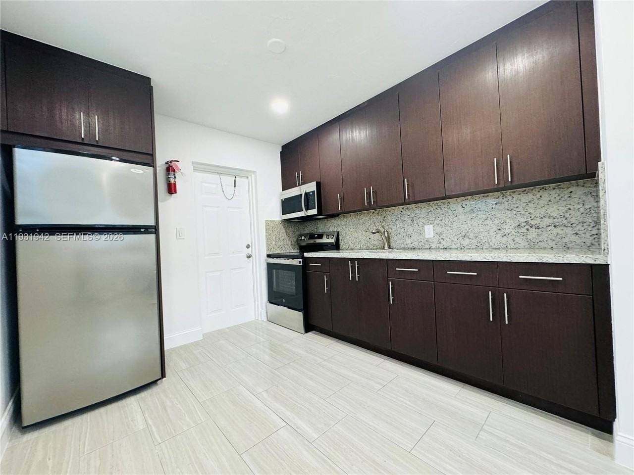 631 Nw 11th Ave #A - Photo 2 of 25